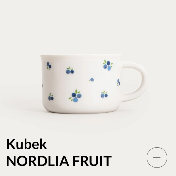 Kubek porcelanowy w borówki