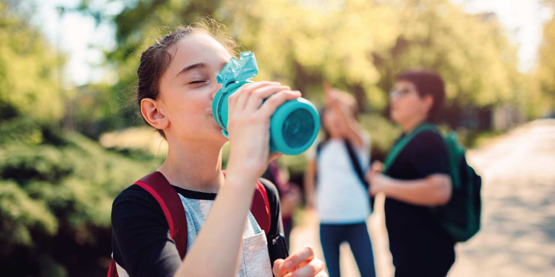 Czym jest Tritan i czym butelki tritanowe różnią się od plastikowych
