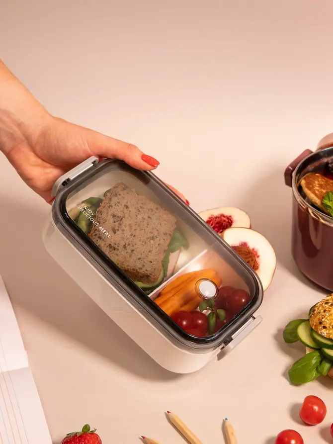 Lunchbox LOENE biały 750 ml