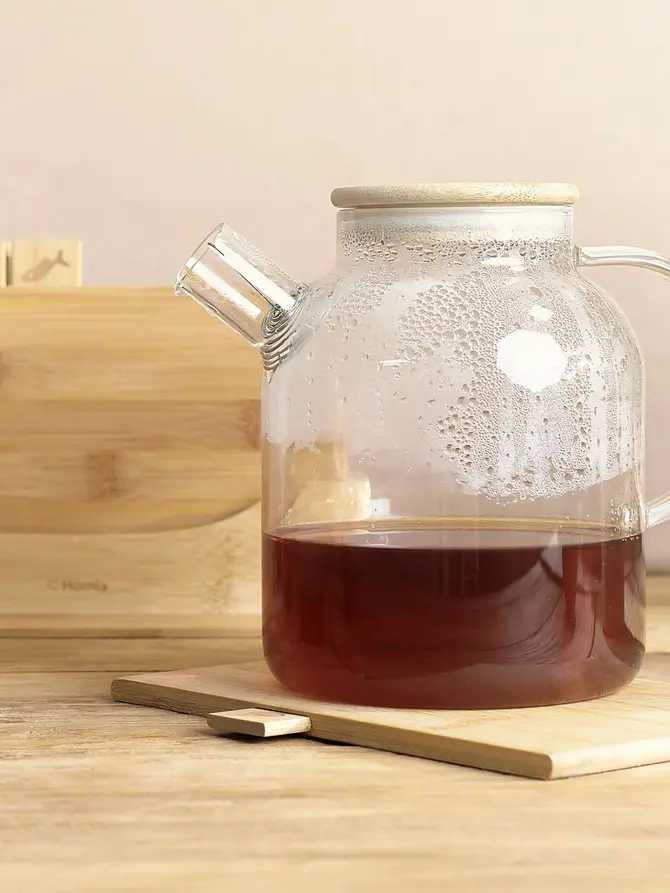 Dzbanek SAFFRON z bambusowym wieczkiem 1,8 l