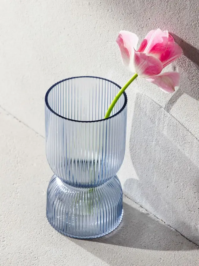 Wazon LIMPID szklany prążkowany błękitny 20 cm