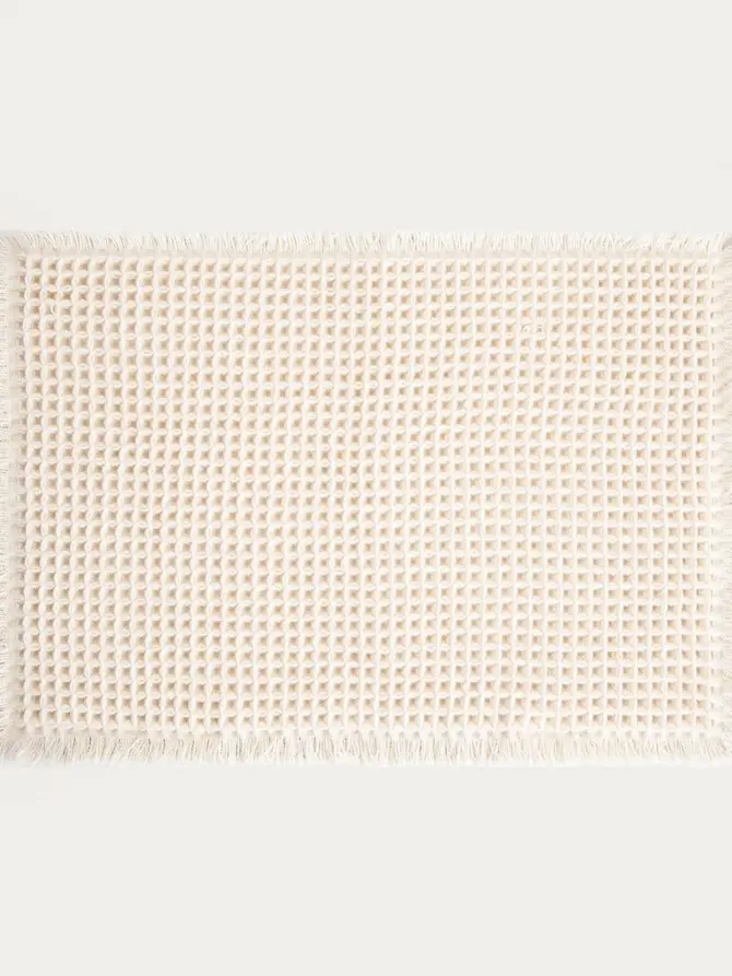 Dywanik łazienkowy VAFFEL ecru o waflowej teksturze 40x60 cm
