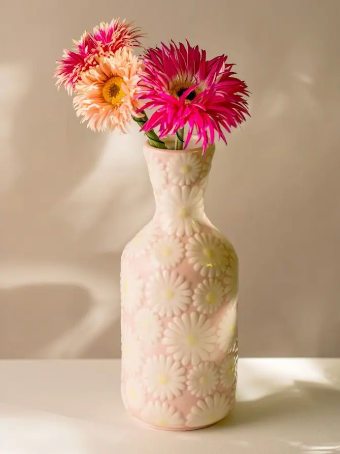 Wazon BLOOMY w wytłaczane kwiaty 9,5x9,5x23,5cm