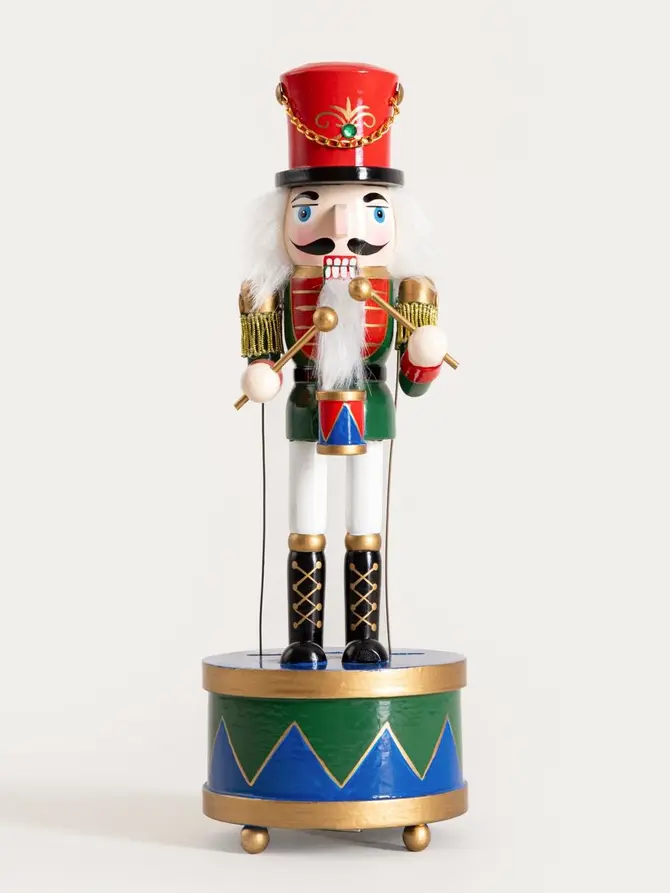 Figurka NUTCRACKER dziadek do orzechów na bębenku z pozytywką 30 cm