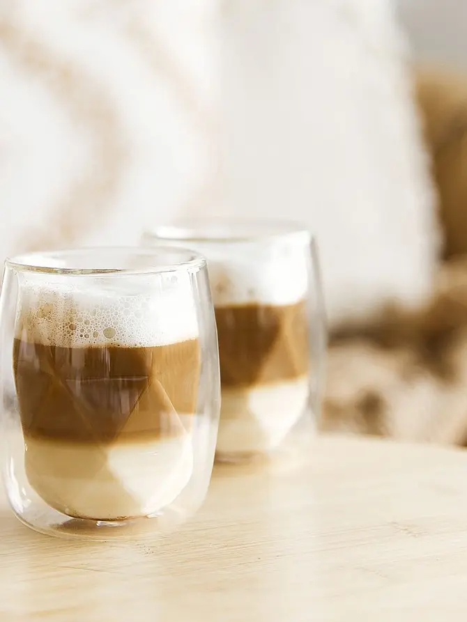 Zestaw szklanek CEMBRA MODERN z podwójną ścianką bez ucha, 2 szt. 0,28 l
