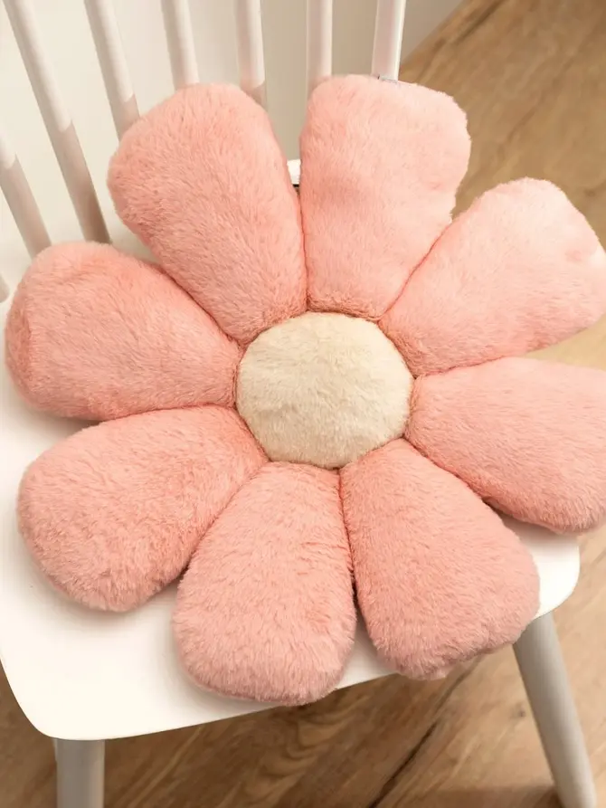 Poduszka FULA miękka pluszowa w kształcie kwiatka różowa 50cm