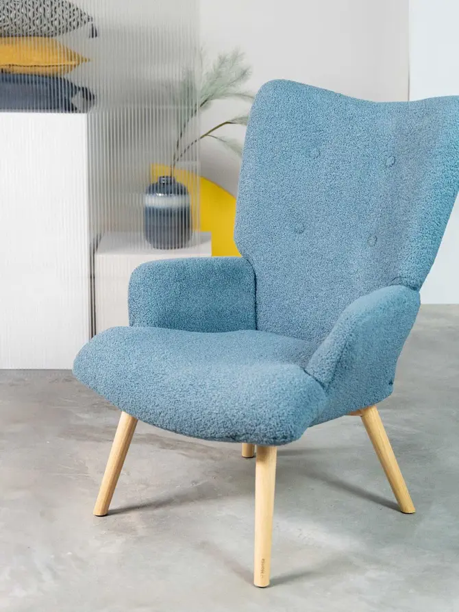 Fotel MOSS TEDDY BOUCLE w tkaninie TEDDY niebieski 70x55x95 cm