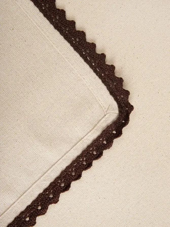 Bieżnik NERIUM bawełniany z koronkową brązową lamówką 40x160 cm