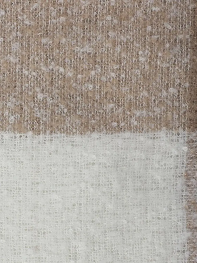 Koc ALLORA z przędzy boucle ecru 130x170cm