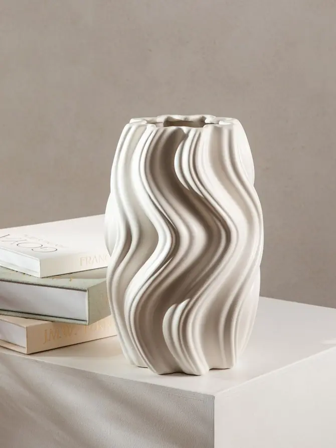 Wazon SALANA falowany biały 16x15x26 cm