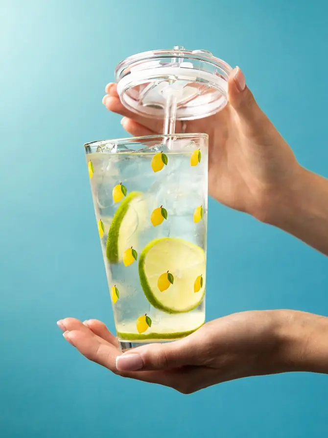 Szklanka EMBO SUMMER ze słomką w cytrynki 0,4 l