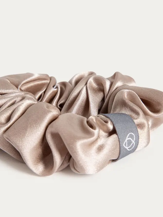 Maska na oczy i scrunchie BELARIS z jedwabiu morwowego beżowe 2 szt.