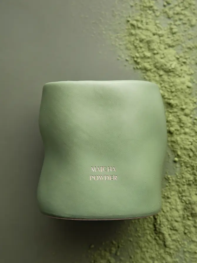 Świeca zapachowa ceramiczna PATISSERIE MINI Matcha Powder 220 g
