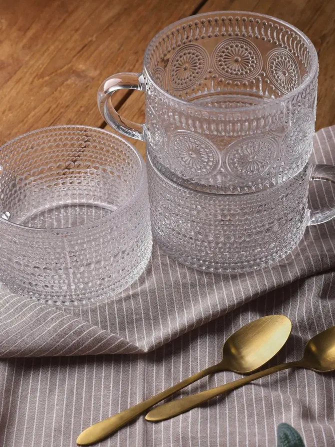 Filiżanka BARREL szklana w kropki 0,35 l