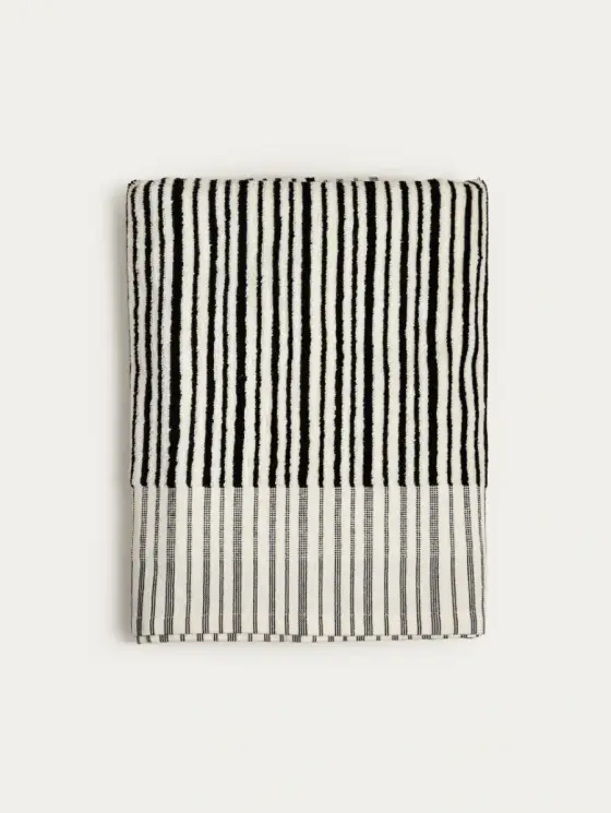 Ręcznik DEMI w czarne paski 70x130 cm