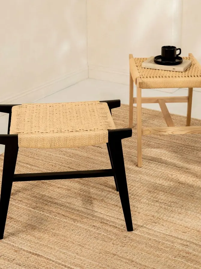 Taboret NOVUM drewniany dębowy czarny 52x34x42 cm