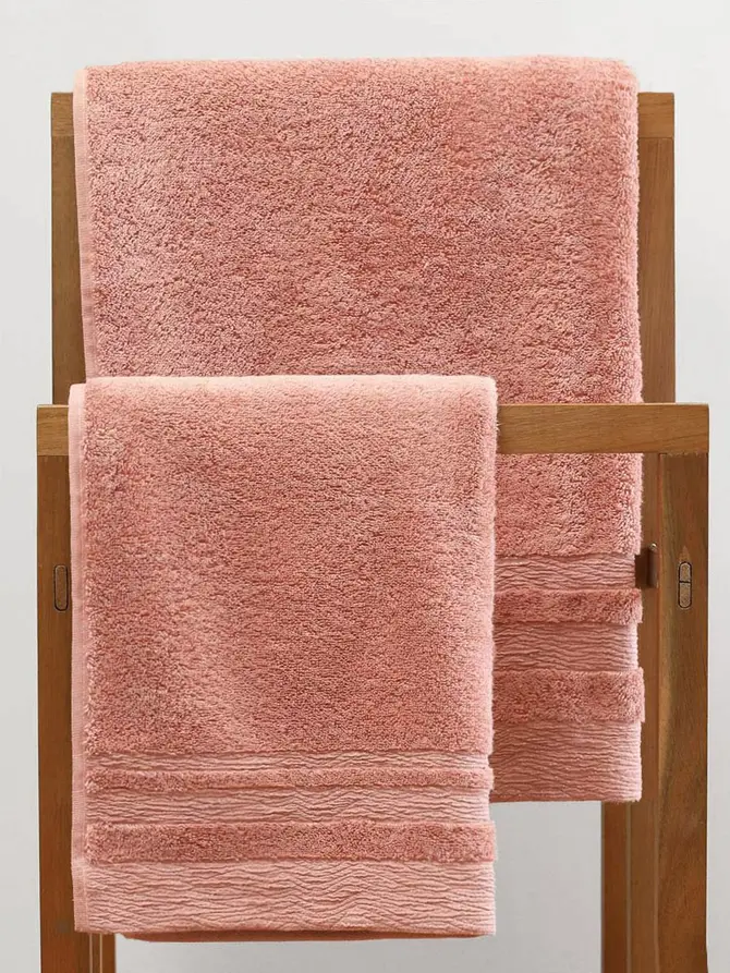 Ręcznik CLAT z delikatnym lureksem różowy 50x90 cm