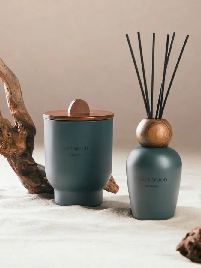Dyfuzor zapachowy SABLE WOOD Secret Garden 200 ml