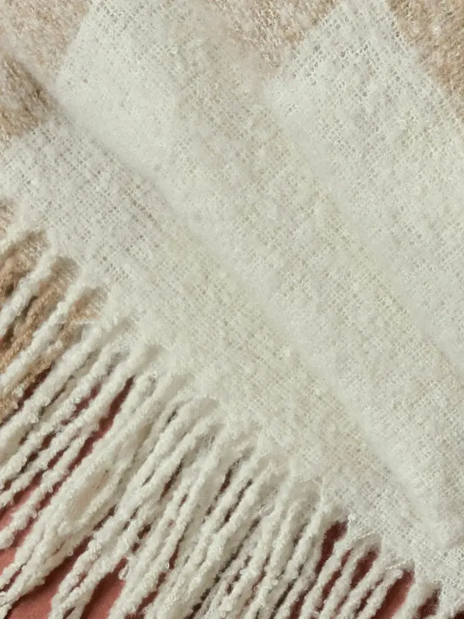 Koc ALLORA z przędzy boucle ecru 130x170cm
