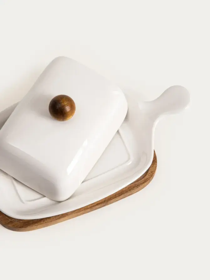 Maselniczka FINCAN porcelanowa z akacjową podstawką 22 cm